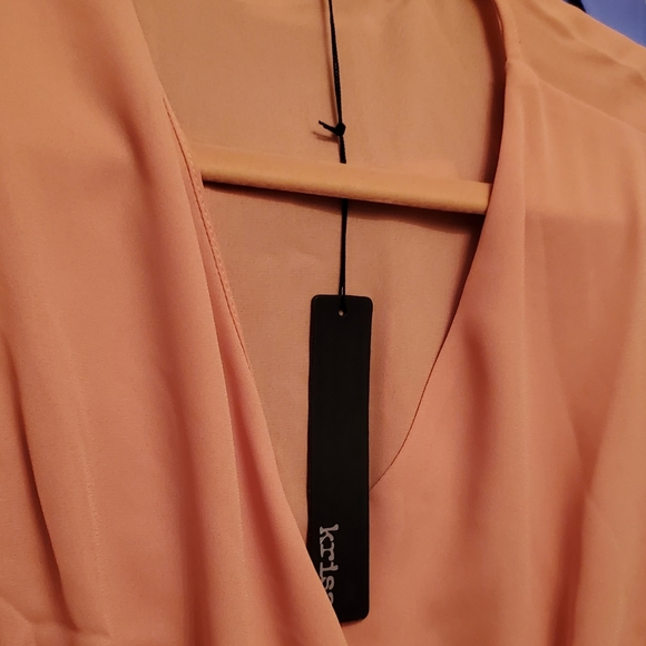 ❗️Sale❗️Krisa Side Tie Top - Picture 4 of 7